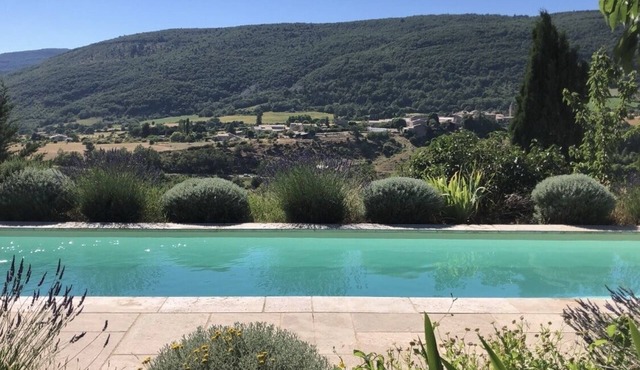 Maison D'architecte en Provence Avec vue et Piscine