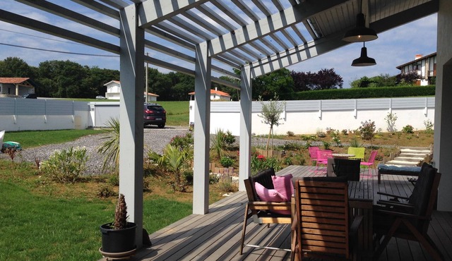 Maison D'architecte à 4km des Plages Idéalement Située Entre Biarritz et St.jean