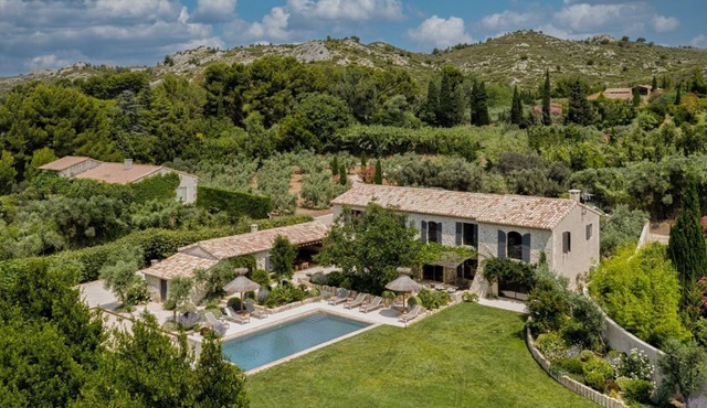 Maison De Marbre - Five Bedroom Villa, Sleeps 10