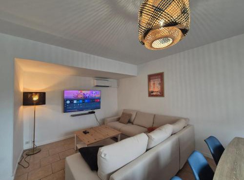 Maison de Ville Climatisée à 10 minutes de Rouen