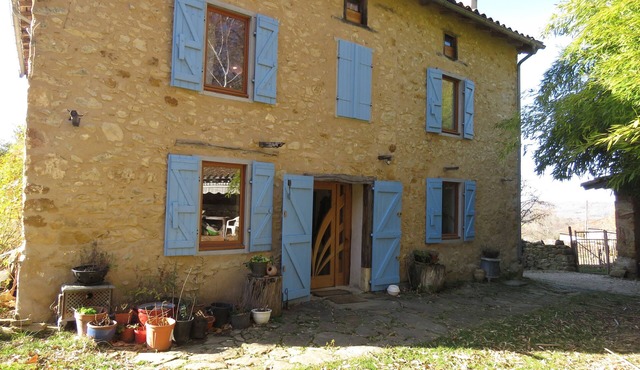 Maison de Caractère en Lisière de Foret Avec Piscine
