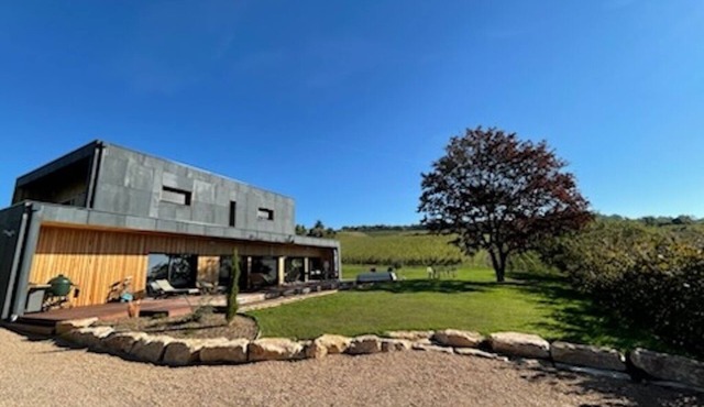 Maison D'hôtes Le Cube - La Roche Vineuse