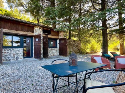 Maison d'hôtes avec piscine à Saint Jean du Gard, Les Ecuries de la Magdelaine