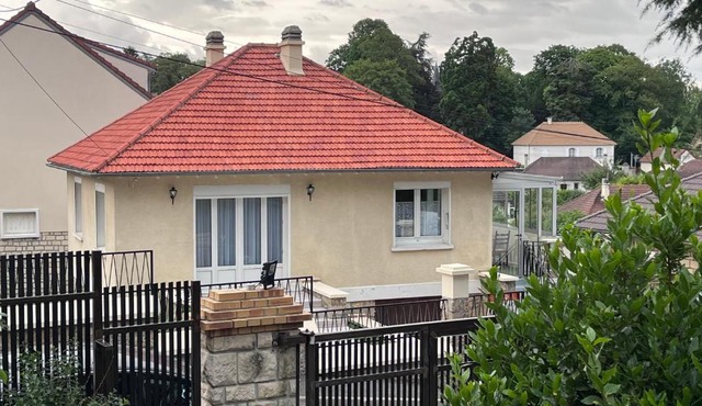 Maison dans un endroit calme