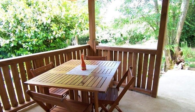 Maison de 2 chambres avec vue sur le lac jardin clos et wifi a Lapeyrouse