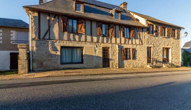 Maison de 4 chambres avec jardin amenage et wifi a Treignac