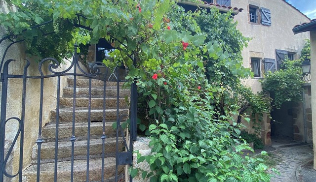Maison de Bourg au Calme Terrasse Donnant sur un Petit Jardin
