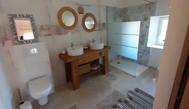 Maison de Campagne Idéale Pour les Amoureux de Nature, Randonnée, Vtt. Le Calme