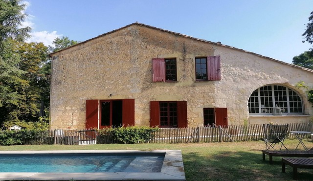 Maison de Campagne en Pierre Avec Piscine
