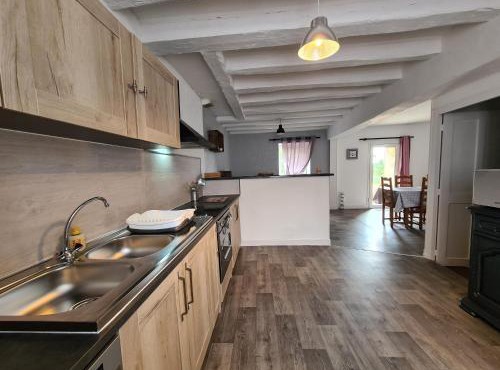 Maison de campagne en Berry, proche de La Châtre et George Sand, cour, jardin privé, tout inclus - FR-1-591-368