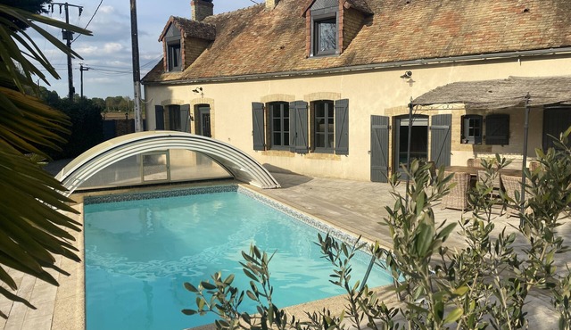 Maison de Campagne Piscine Privée au Calme