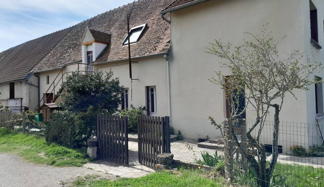 Maison DE Campagne 10-12 Places Avec Étang