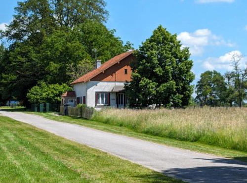 Maison de campagne 6 pers avec chemins de randonnée et station thermale à proximité - FR-1-589-631