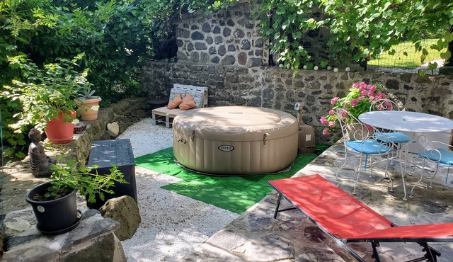 Maison de Campagne Ardéchoise Typique Avec Spa