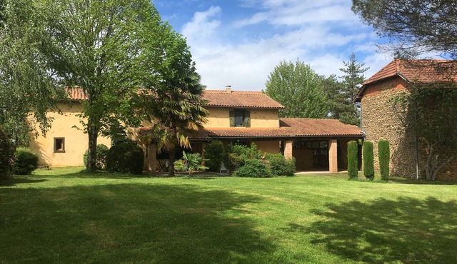 Maison de Campagne au Calme Avec une vue sur les Pyrénées