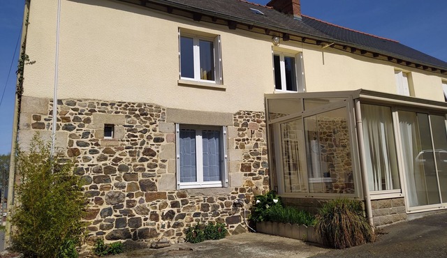 Maison de Campagne au Pied D'un Bois