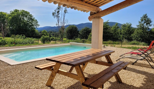 Maison de Campagne Avec Piscine à 1 km du Centre de Lourmarin