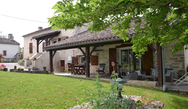 Maison de Campagne Avec Piscine au Coeur des Causses du Quercy