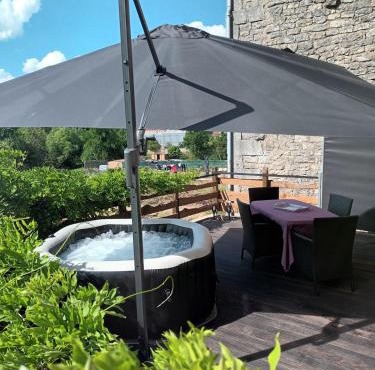 Maison de campagne avec jacuzzi, animaux de compagnie acceptés