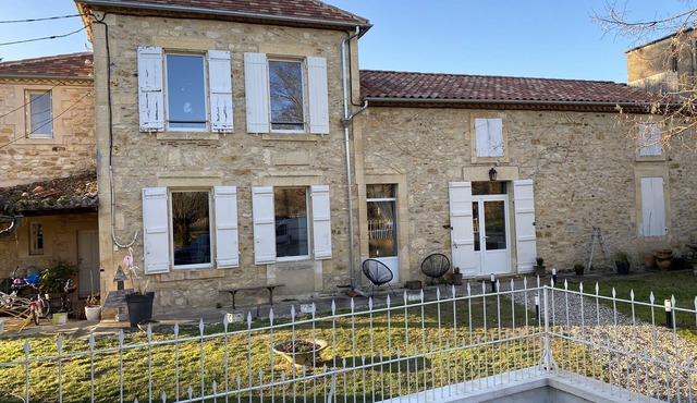 Maison de Campagne Avec Piscine sur Jardin Clos. Le Tout au Calme