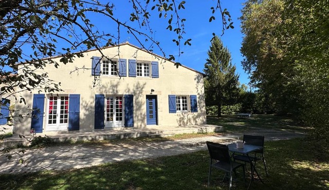 Maison de campagne cosy dans la verdure