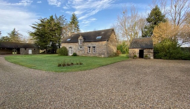 Maison de Campagne Dans le Parc D'un Manoir du 16e Siècle