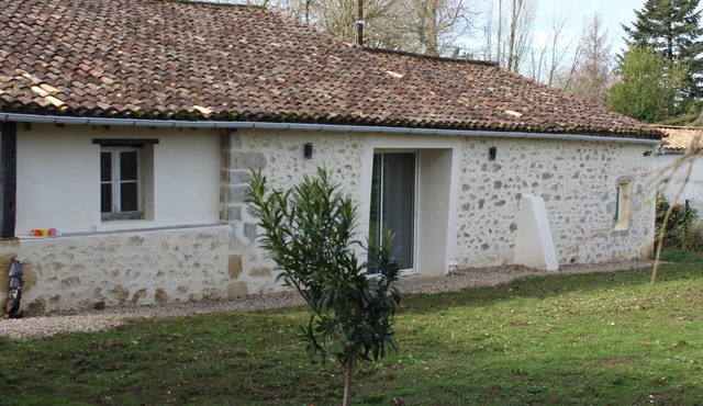 Maison de Campagne Rénovée de 140m², Pouvant Accueillir 6 Personnes