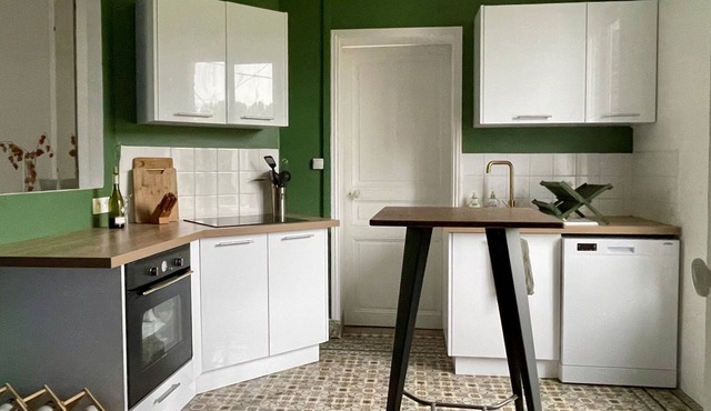 Maison de Campagne Rénovée au Bord du Canal du Nord Dans la Somme