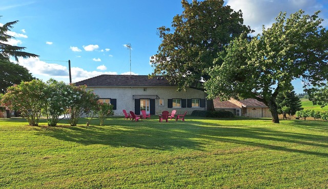 Maison de Campagne Rénovée Dans un Cadre Naturel et Tranquille