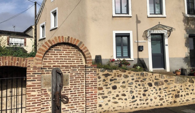 Maison de Caractère Alliant Charme de la Ville et de la Campagne