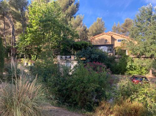 Maison de charme avec spa dans cadre exceptionnel proche Aix Marseille