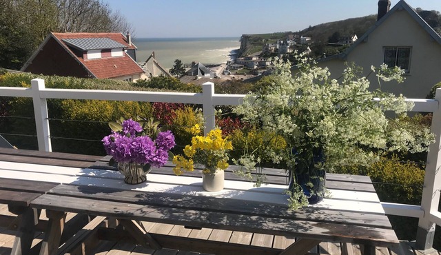 Maison de Charme Pleine vue mer et Falaises. Plage et Village à Pied en 5 min