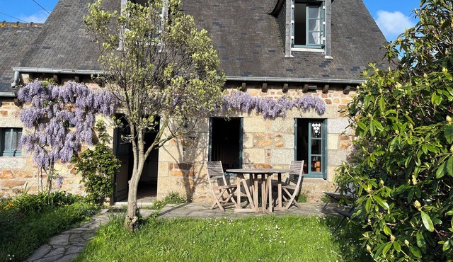Maison de Charme à Loguivy de la Mer - Garden and Terrace À Deux Pas des Plages