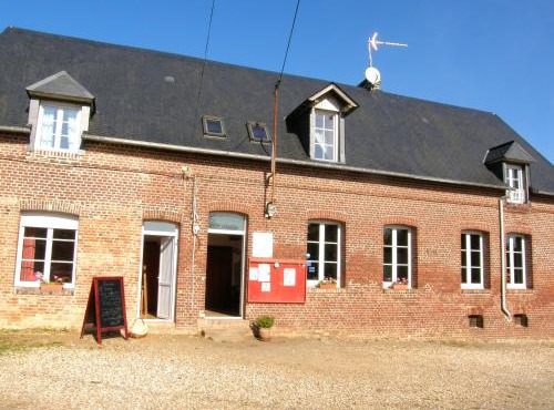 Maison de charme à Berville avec jardin non clôturé
