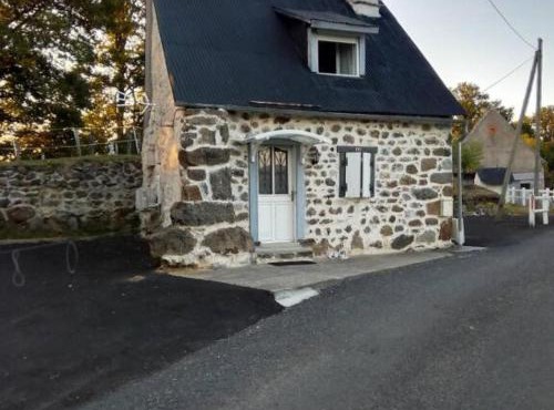 Maison de charme à Cros - 3 pers, Parc des Volcans - FR-1-814-133