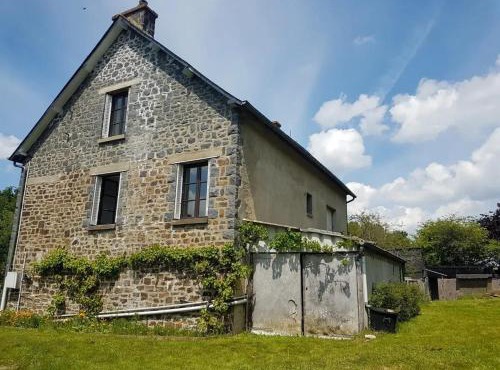 Maison de charme à Québriac avec jardin clôturé