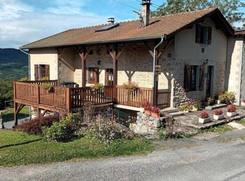Maison de charme avec SPA en montagne Bourbonnaise - FR-1-489-534
