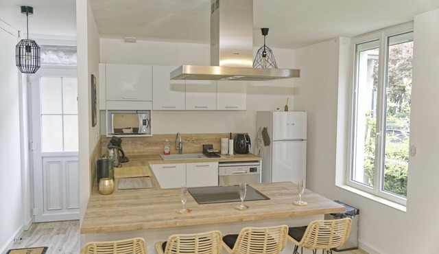 Maison de Charme Avec Jardin, Spacieuse et Confortable