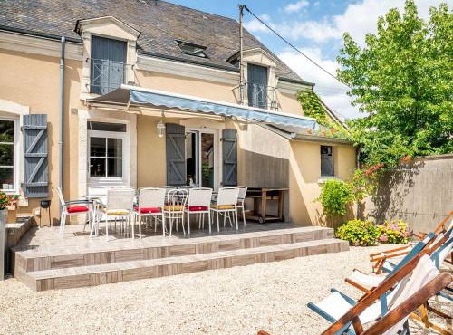 Maison de charme avec terrasse, parking et équipements bébé à 5 min de Châteauroux - FR-1-591-167
