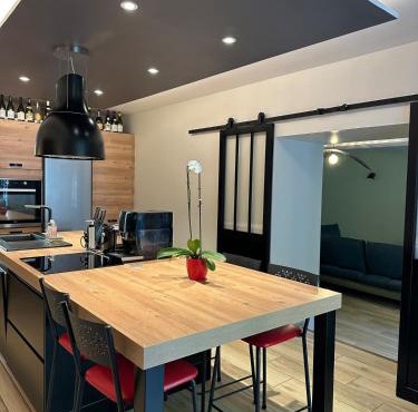 Maison de charme Centre-Ville - WIFI Netflix - Terrasse - 2 cours extérieures