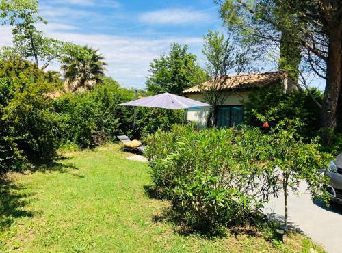 Maison de charme indépendante - Terrasse et parking privé - Village médiéval - 8 min A7 - Montélimar Nord