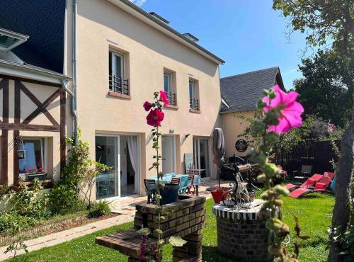 Maison de charme-Parking & jardin-10 couchages- proche de Rouen