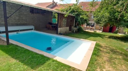 Maison de famille entière, 4 chambres, 10 couchages, piscine selon période