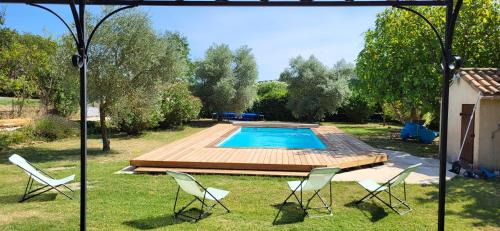 Maison de famille entre vigne et lavande