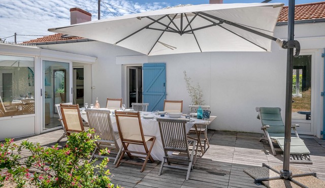 Maison de famille et dépendances à Préfailles