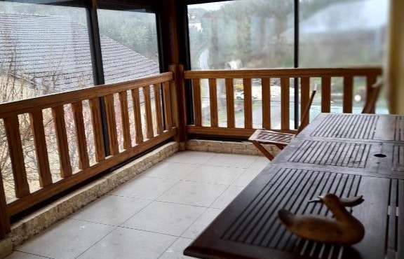 Maison de ferme avec cour fermée