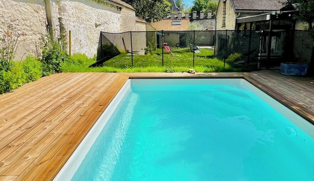 Maison de Charme à la Campagne, Piscine et Jacuzzi au Bord du Golf