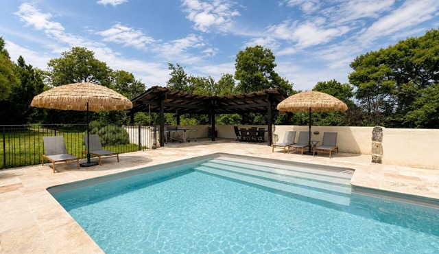 Maison de Guillegorce - Large house with private pool in the countryside