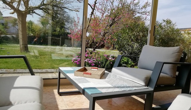 Maison de Campagne à la Mer, au Calme Avec Grand Jardin et Véranda