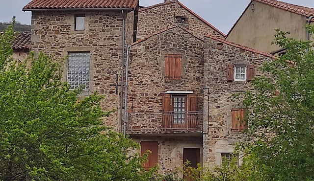 Maison de caractère à St Maurice de Sorgues